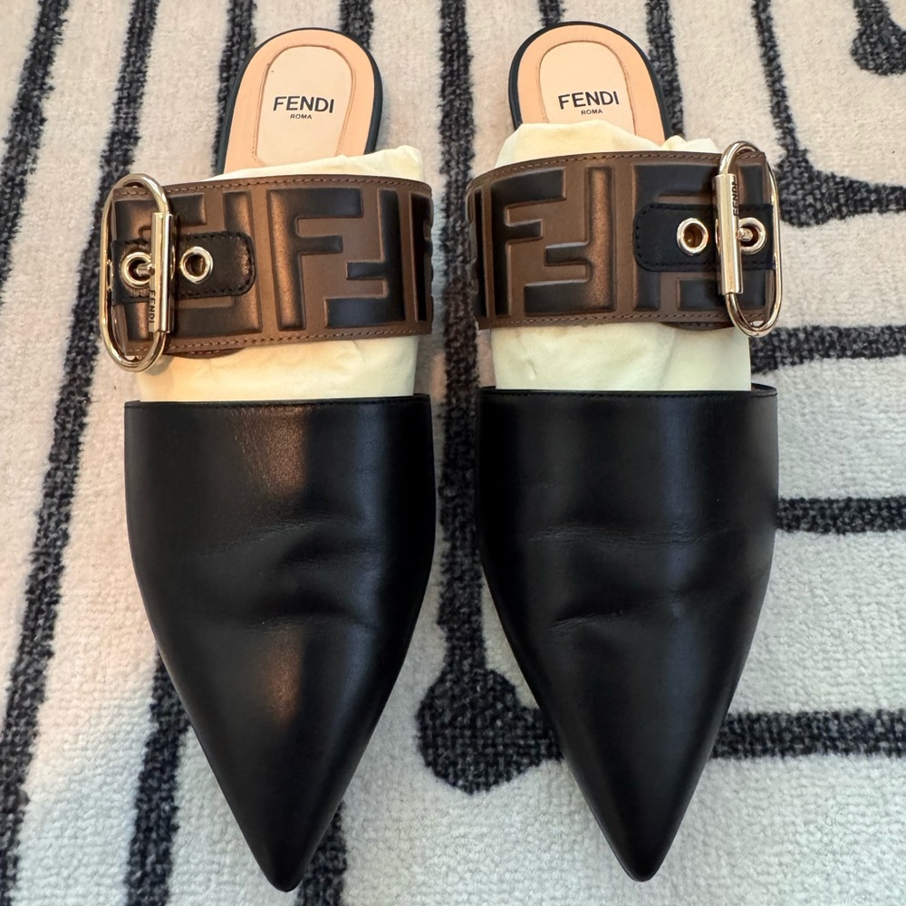 Fendi Women's Black Leather Mules